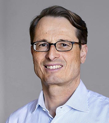https://www.grassgroup.ch/wp-content/uploads/2024/05/Portrait_Schneider_Mark_CF590764.jpg