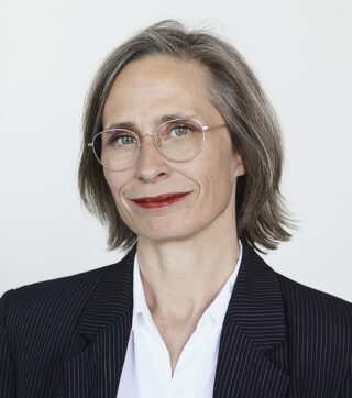 https://www.grassgroup.ch/wp-content/uploads/2024/05/Portrait_hoch_Ursina_Web_CF847974-320x362.jpg
